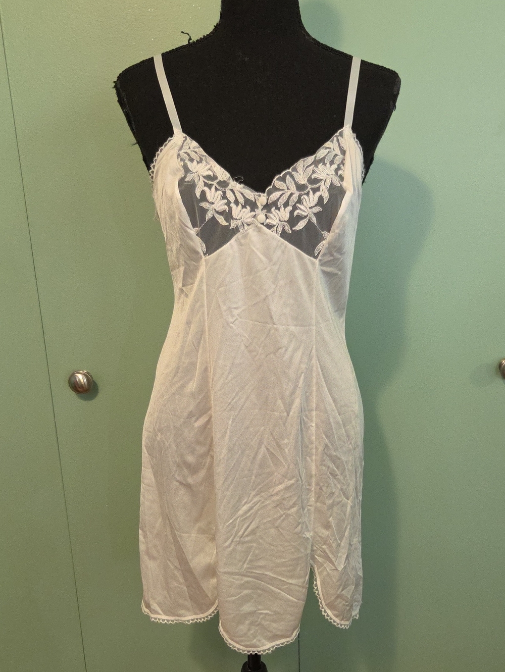 Vintage Vanity Fair White Lace-Trim Slip Size 34 Bust